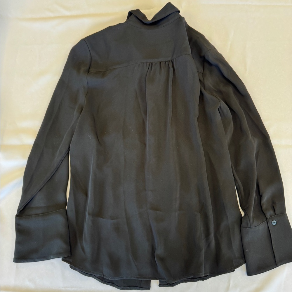 Chico's Black Ruffle Front Long-Sleeve Blouse Size 1/M/8-10 - Picture 5 of 7